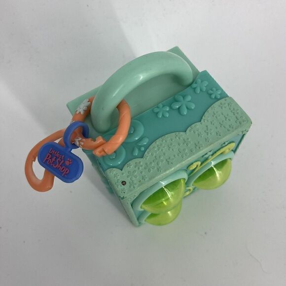 Hasbro 2006 Littlest Pet Shop Teeniest Tiniest Pop Up Mini Play Set LPS Blue Toy - Picture 2 of 10